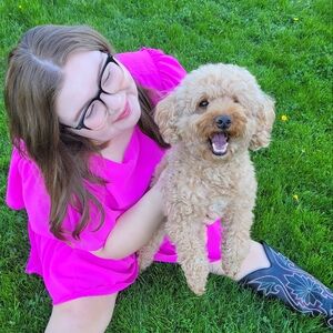 Meet your Posher, Emily